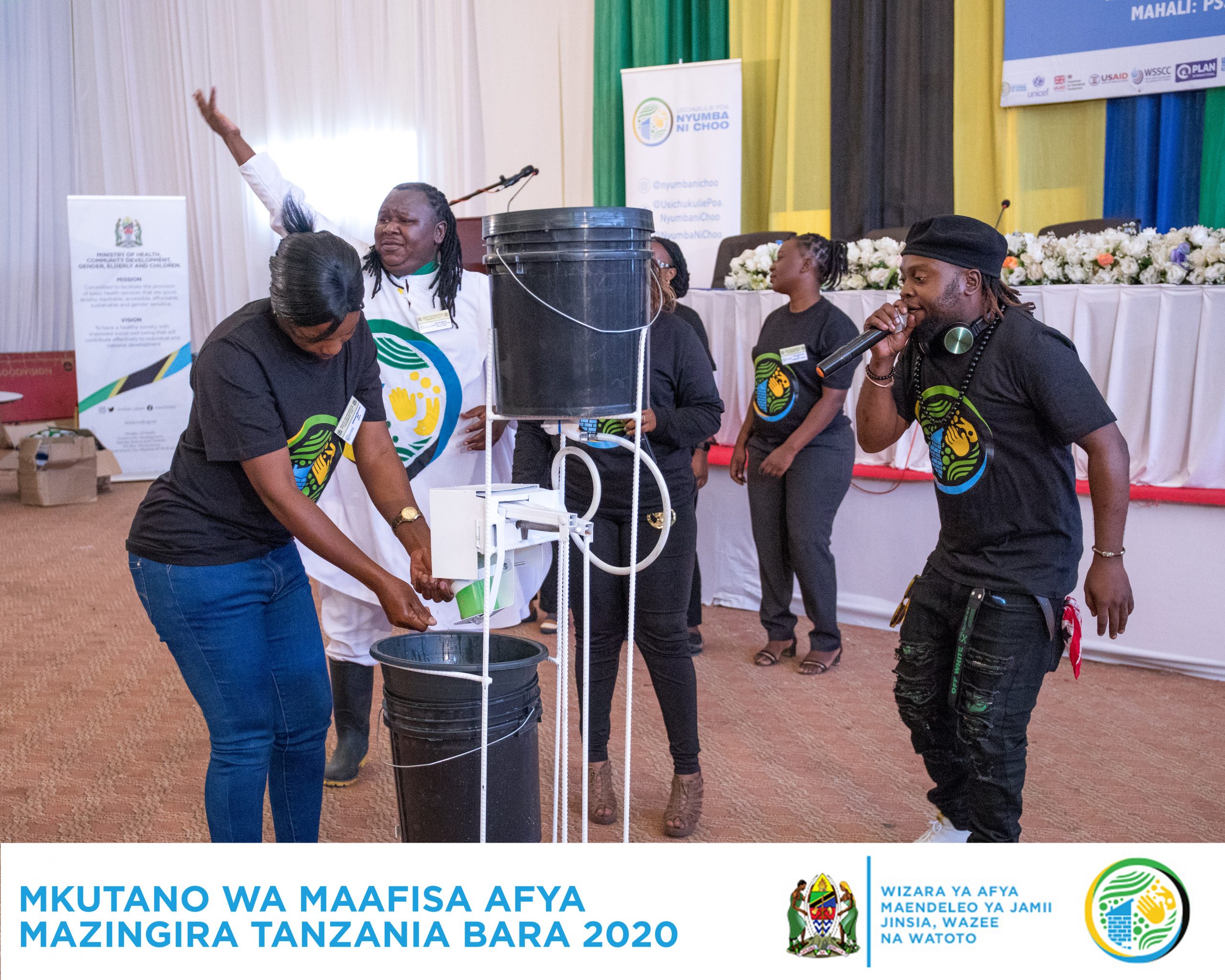 Demonstrating hand washing at Sanitation Week in Dodoma in 2020